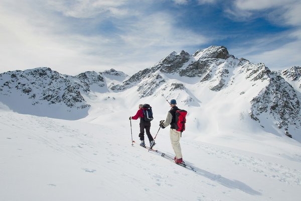 Quels sont les meilleurs sentiers pour une randonnée dans le parc national de Glacier, Montana ?